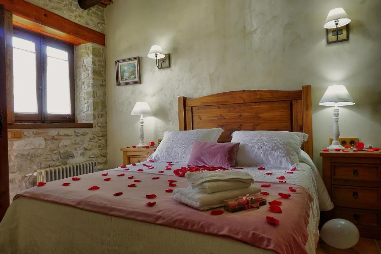 Riudellots de la Creu Mas Tulsa Casa Rural Girona منزل ريفي
